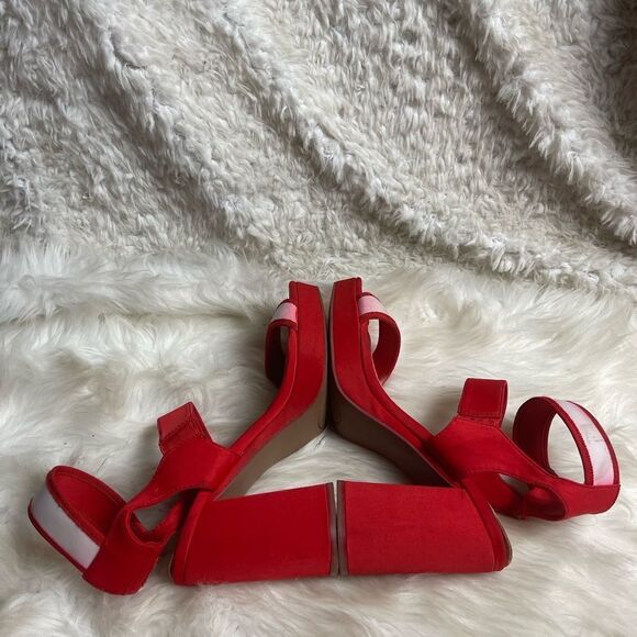 Juicy Couture Glisten fabric Red and white platform ankle strap  heels SZ8.5 M - Picture 7 of 14